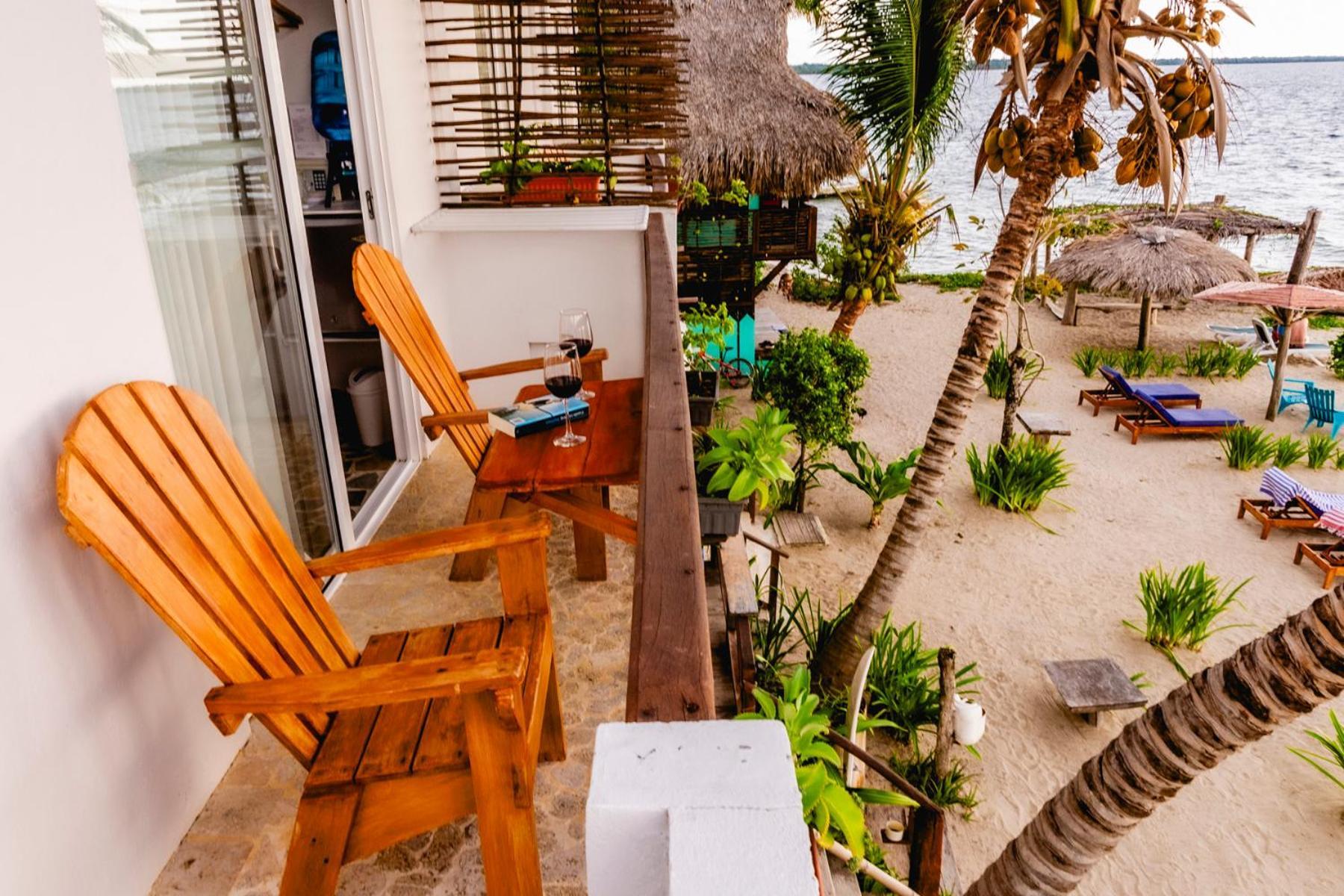 Hotel Casa Sattva- Bed & Breakfast Rincón エクステリア 写真
