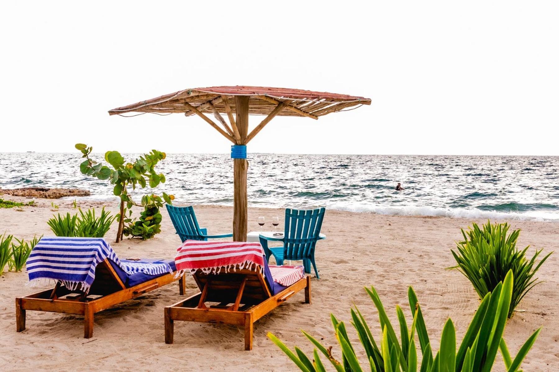 Hotel Casa Sattva- Bed & Breakfast Rincón エクステリア 写真